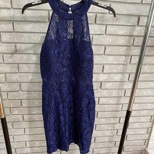 Body con halter lace dress